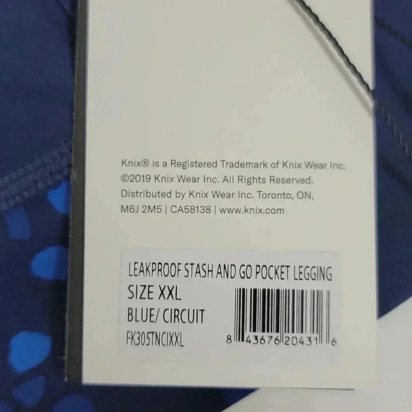 SET Stashable High Rise Legging. & Catalyst Front Zip Sports Bra - Picture 10 of 16